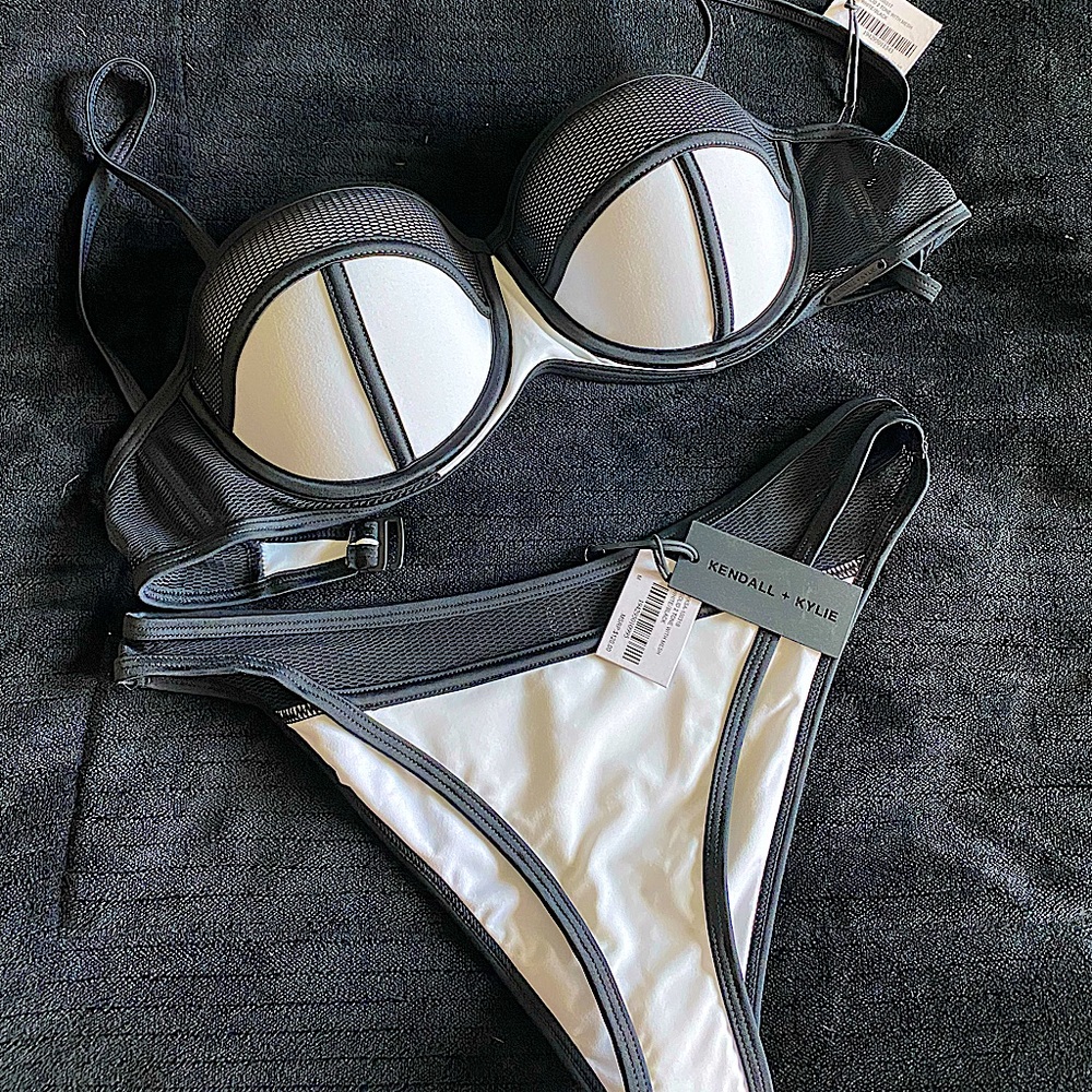 KENDALL & KYLIE BIKINI - NWT